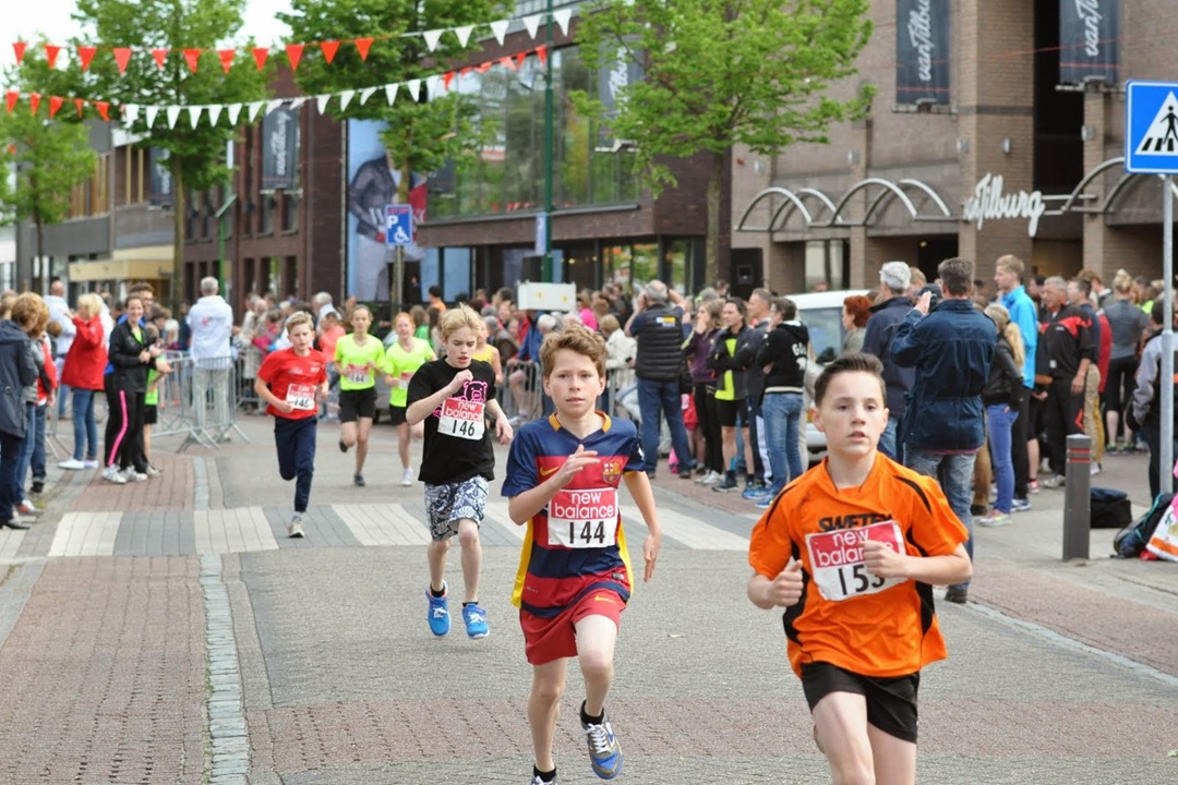 AV Oss '78 - zaterdag 7 juni Pinksterloop Nistelrode